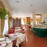 酒店 Cavallo Est 4*