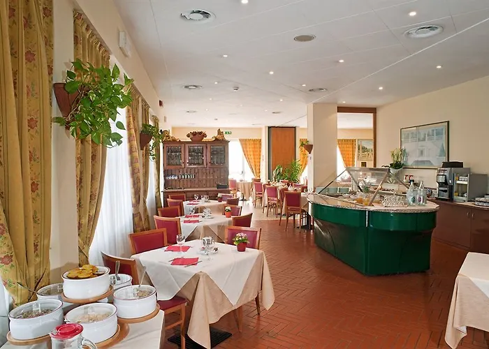 酒店 Cavallo Est 4*