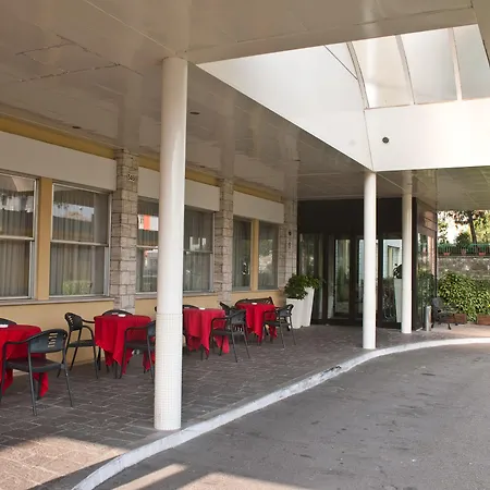 Cavallo Est Hotel 4*