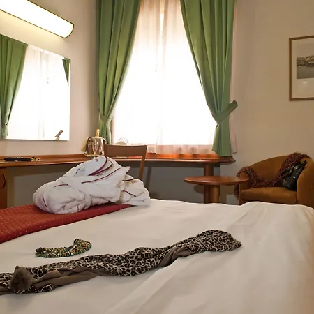 Hotel Cavallo Est 4*