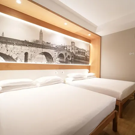Cavallo Est 4* Verona