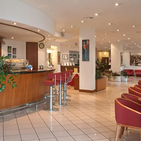 Hotell Cavallo Hotel Verona Est 4*