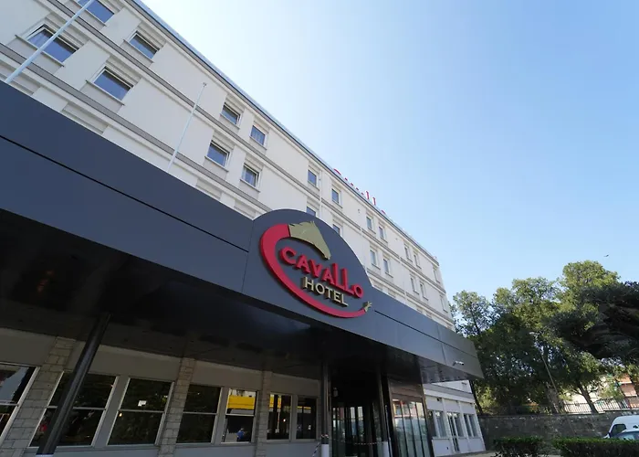 Hotel Cavallo Est 4*