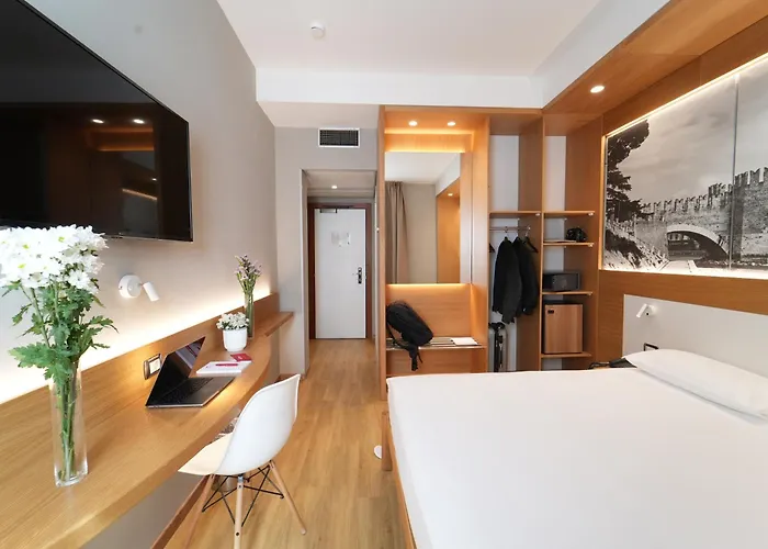 Cavallo Est Hotel Verona